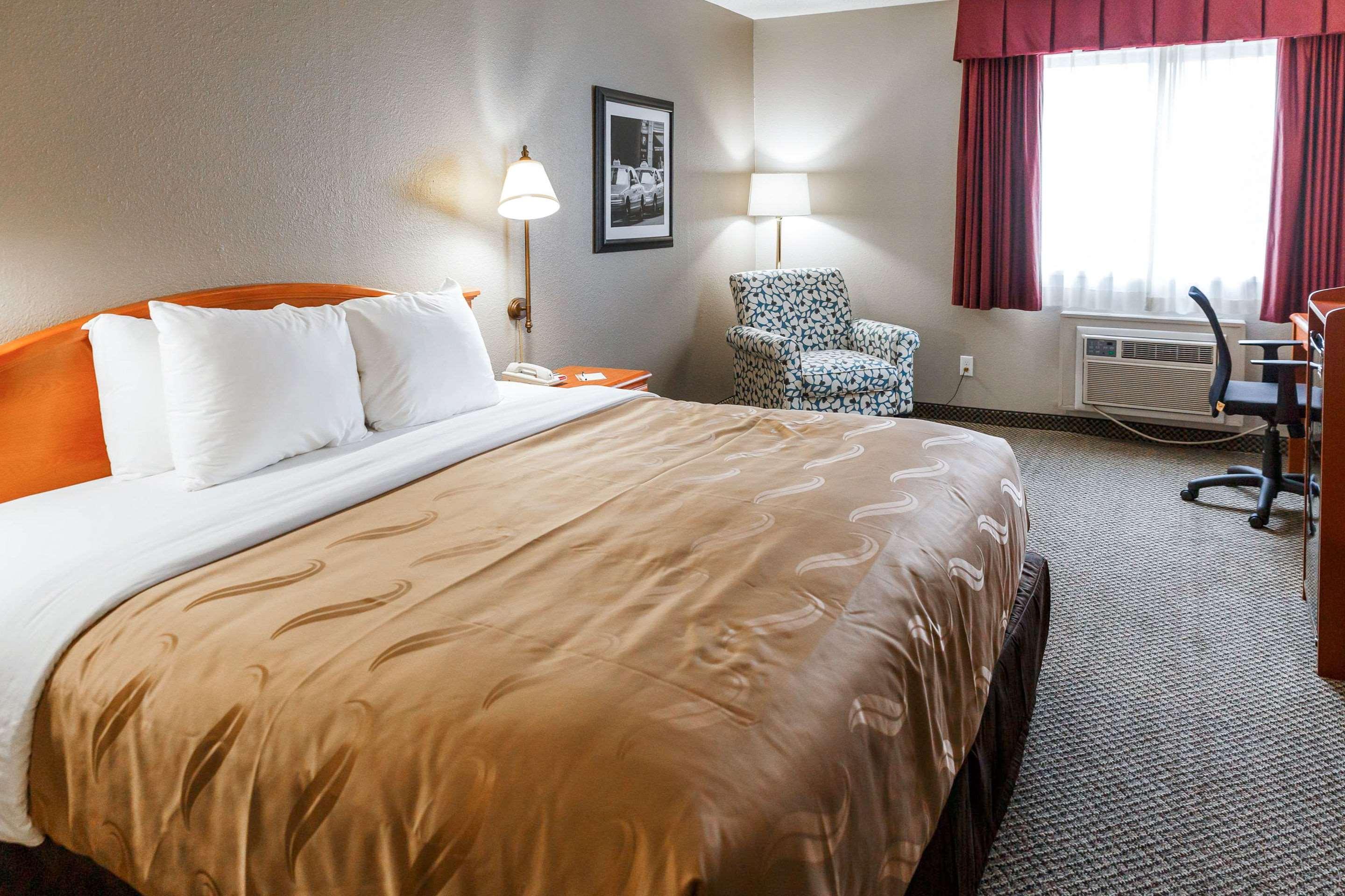 Quality Inn Burlington Near Hwy 34 Eksteriør bilde
