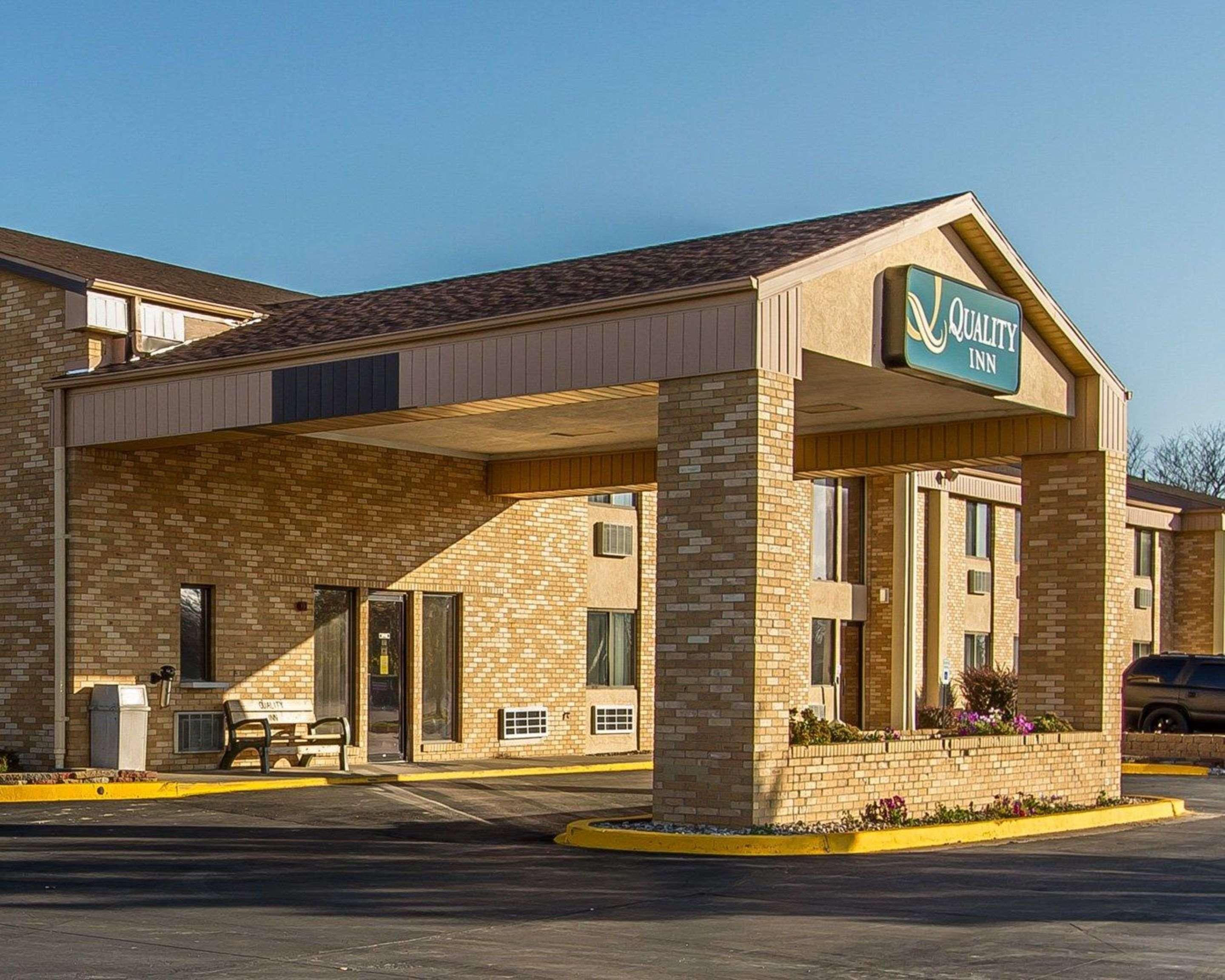 Quality Inn Burlington Near Hwy 34 Eksteriør bilde