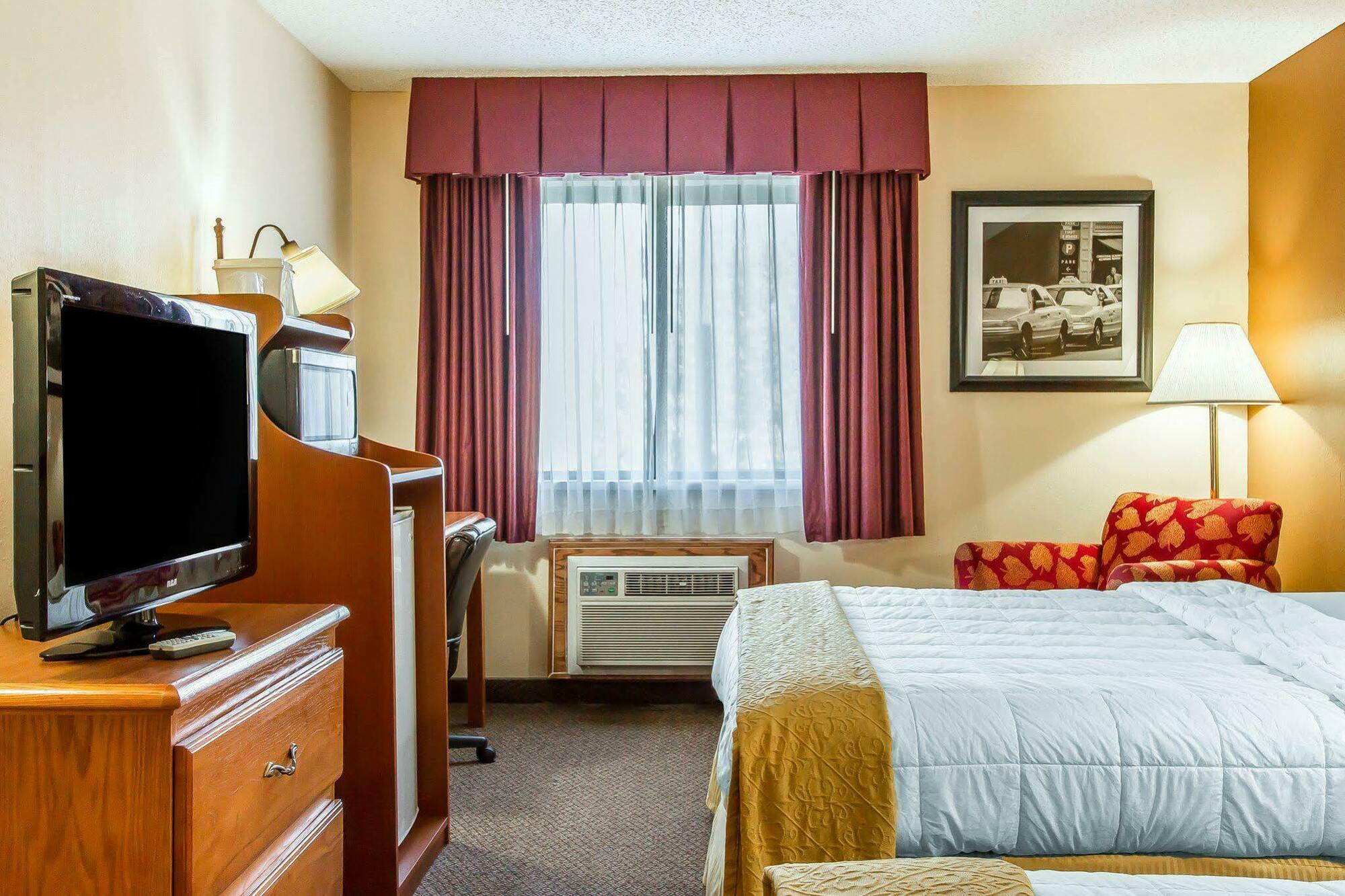 Quality Inn Burlington Near Hwy 34 Eksteriør bilde