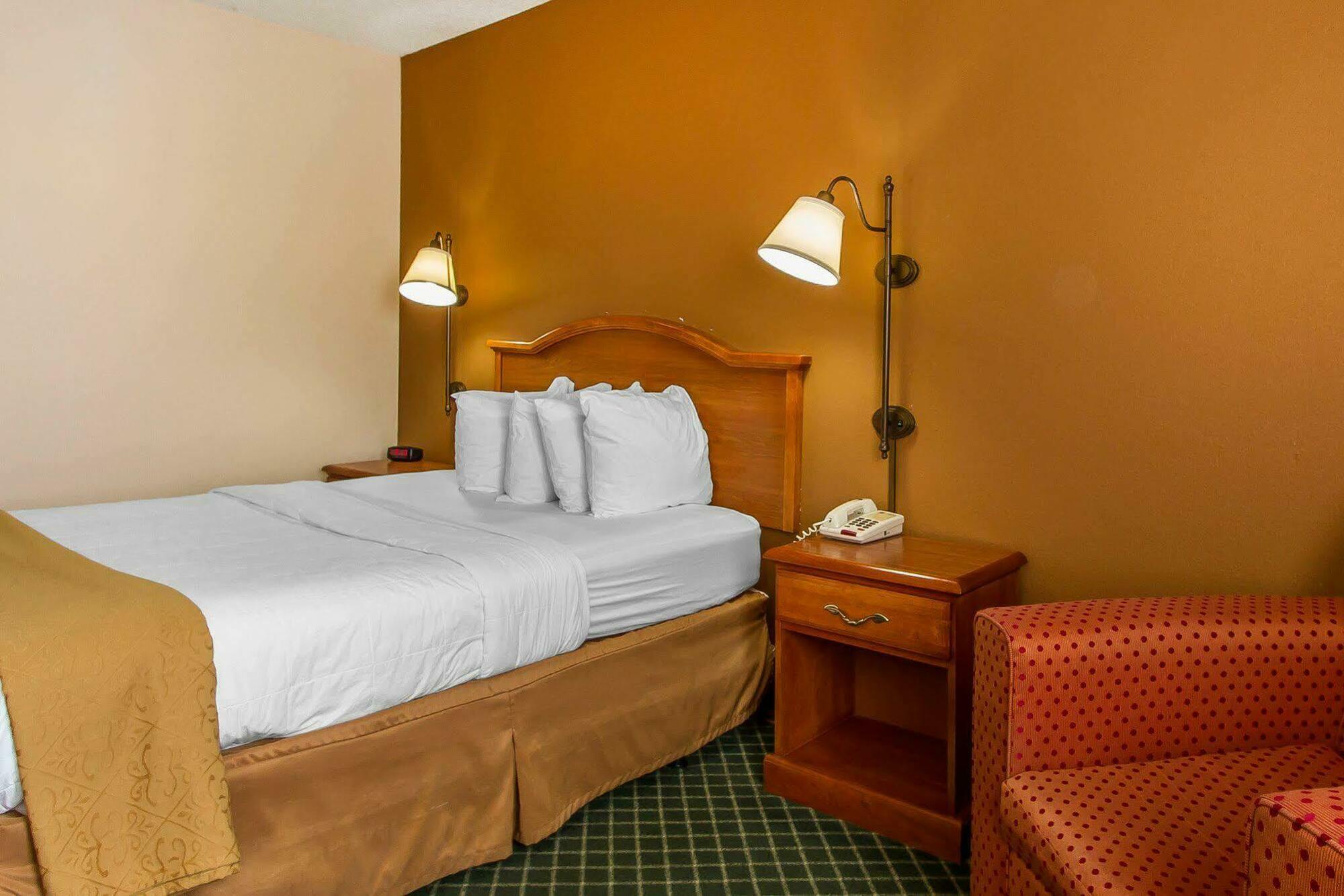 Quality Inn Burlington Near Hwy 34 Eksteriør bilde