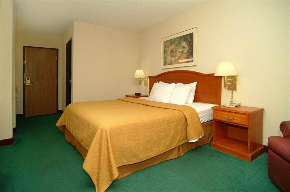 Quality Inn Burlington Near Hwy 34 Eksteriør bilde