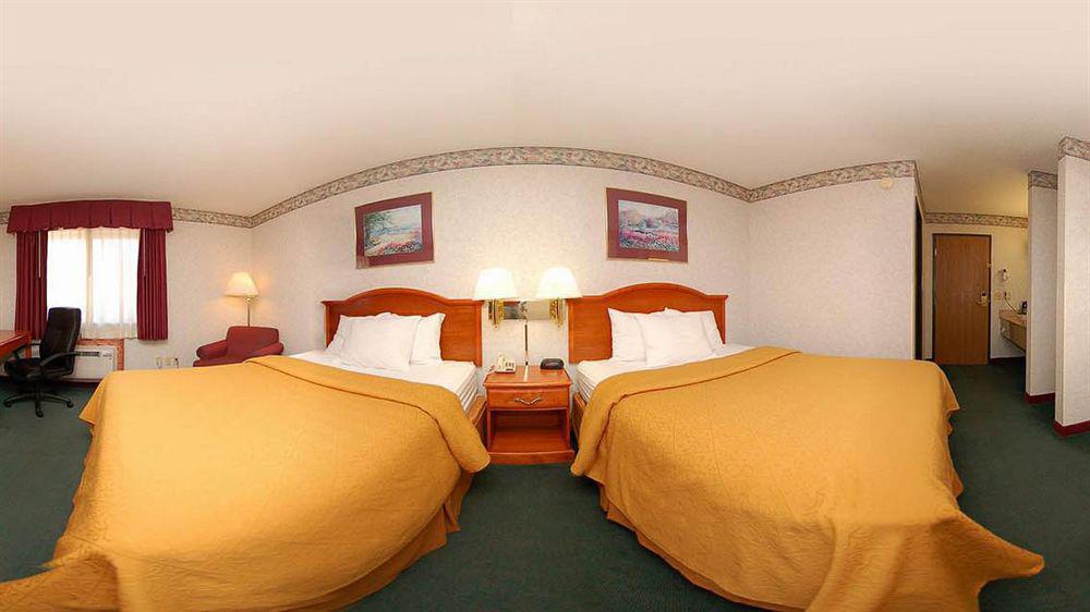 Quality Inn Burlington Near Hwy 34 Eksteriør bilde